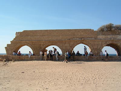 arches de l'aqueduc romain