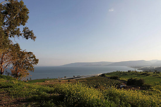 Vue depuis la côte nord ouest du lac. 