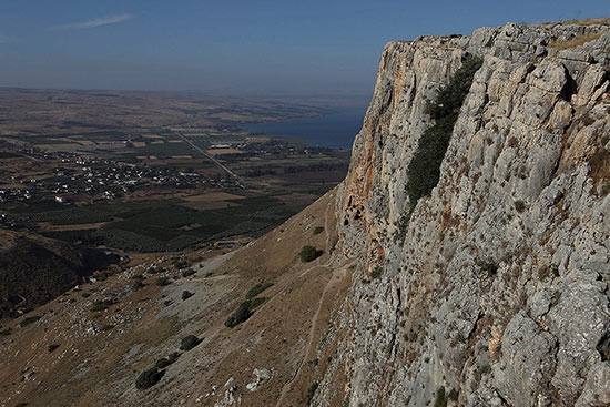 Le lac vu depuis le mont Arbel sur la rive ouest.